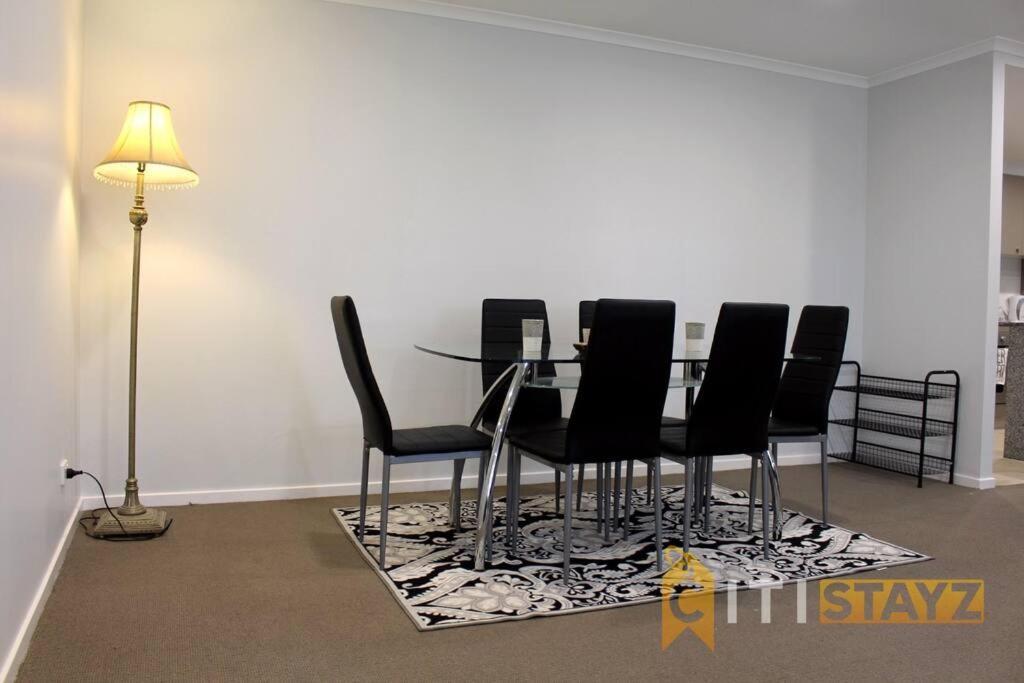 Comfortable & Spacious -2Bd 2Bth - Braddon Apartment Canberra Exterior photo