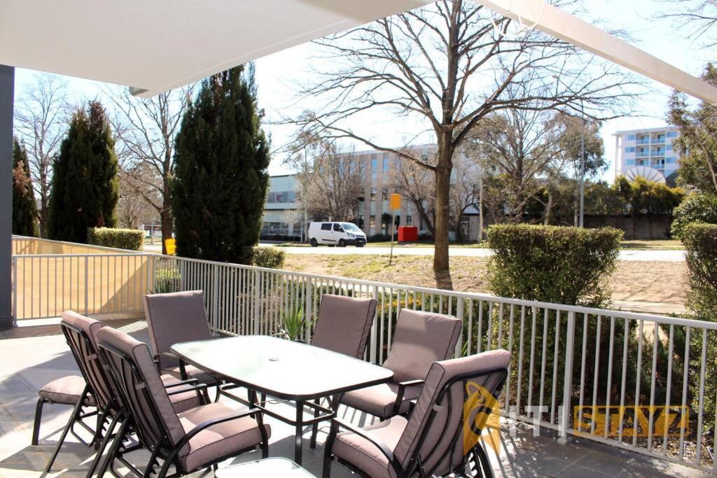 Comfortable & Spacious -2Bd 2Bth - Braddon Apartment Canberra Exterior photo