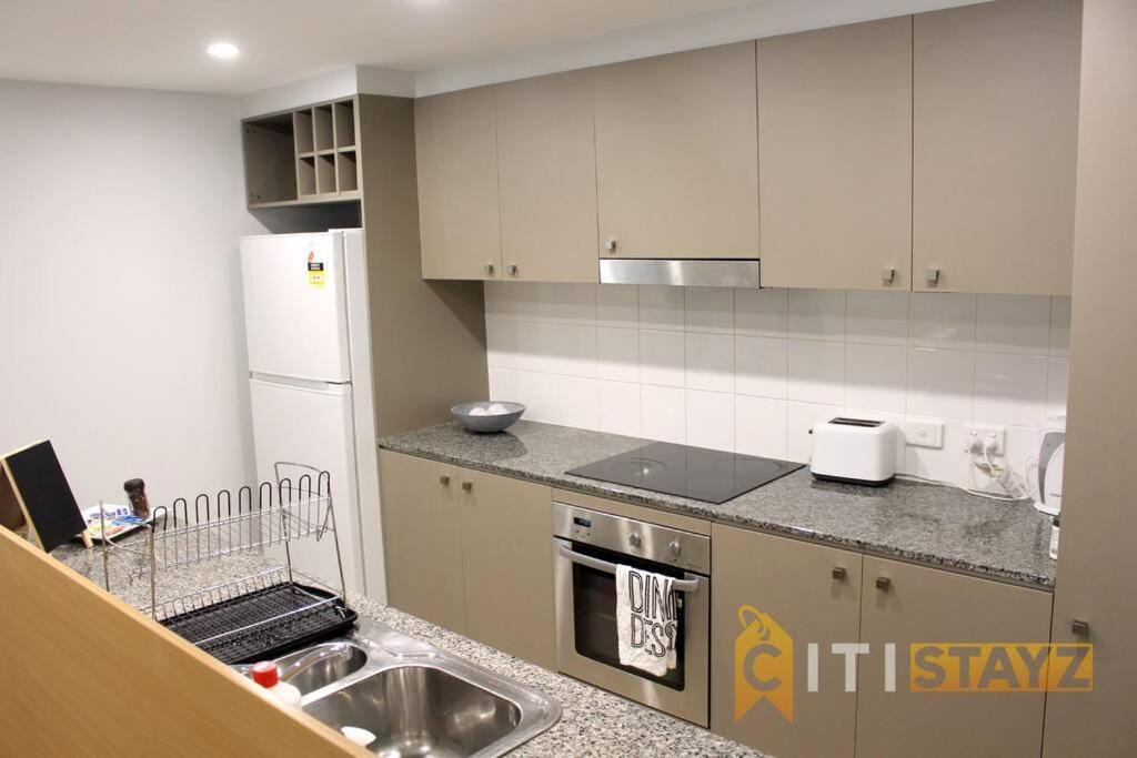 Comfortable & Spacious -2Bd 2Bth - Braddon Apartment Canberra Exterior photo